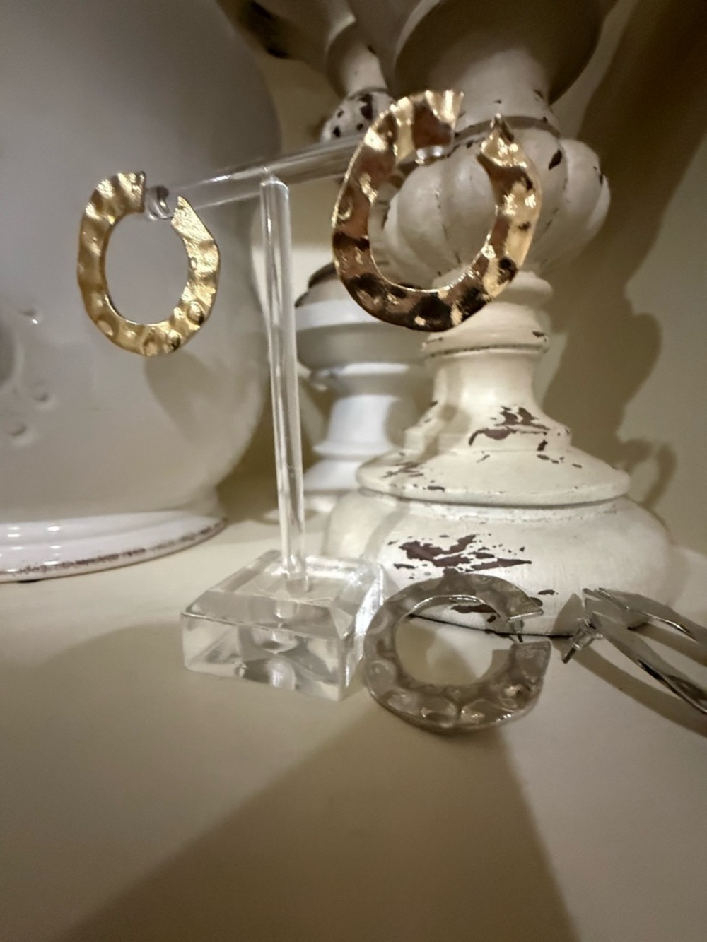 Set of 2 Hammered Open Circle/Hoop Earrings Silver and Gold Tone - Picture 5 of 9